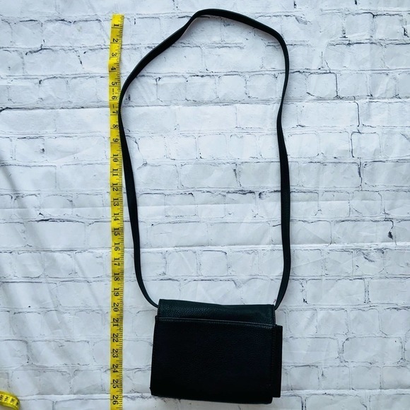 Nwot Women’s GH Bass Company Leather Crossbody Purse - Picture 6 of 8